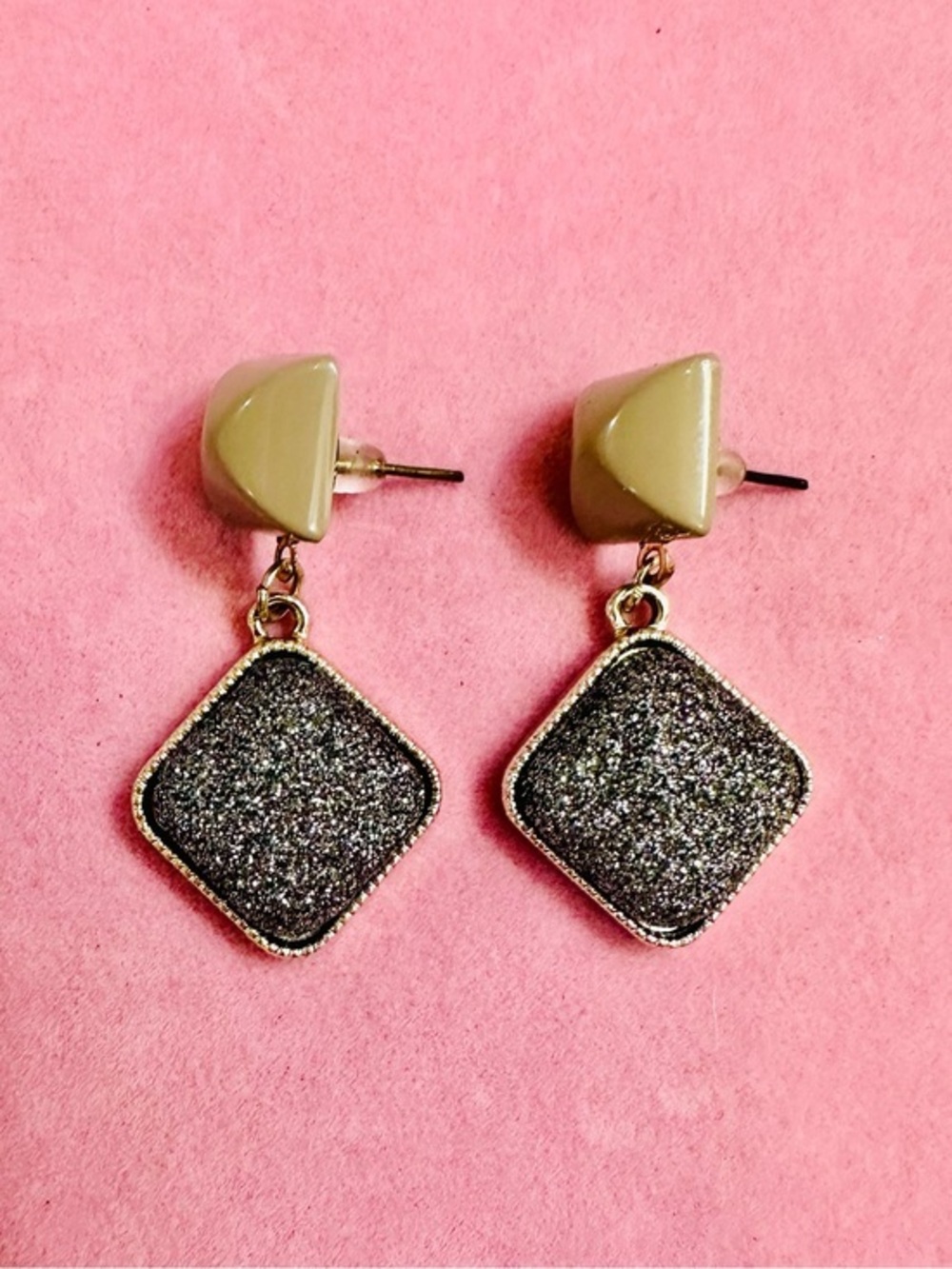 Neutral Geometric Dangle Earrings